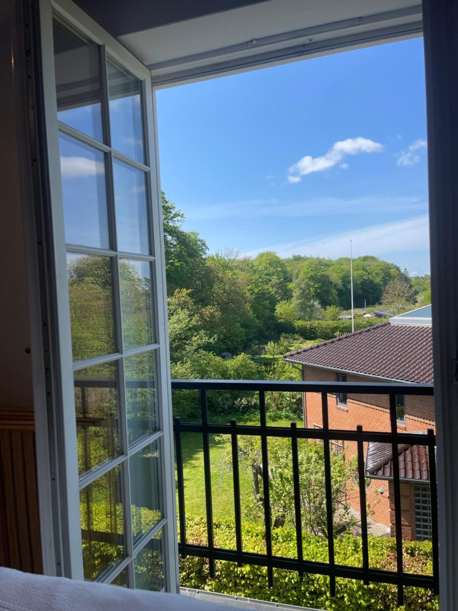 Eksklusiv Taglejlighed Med Hav- Og Skovudsigt Risskov Exterior foto